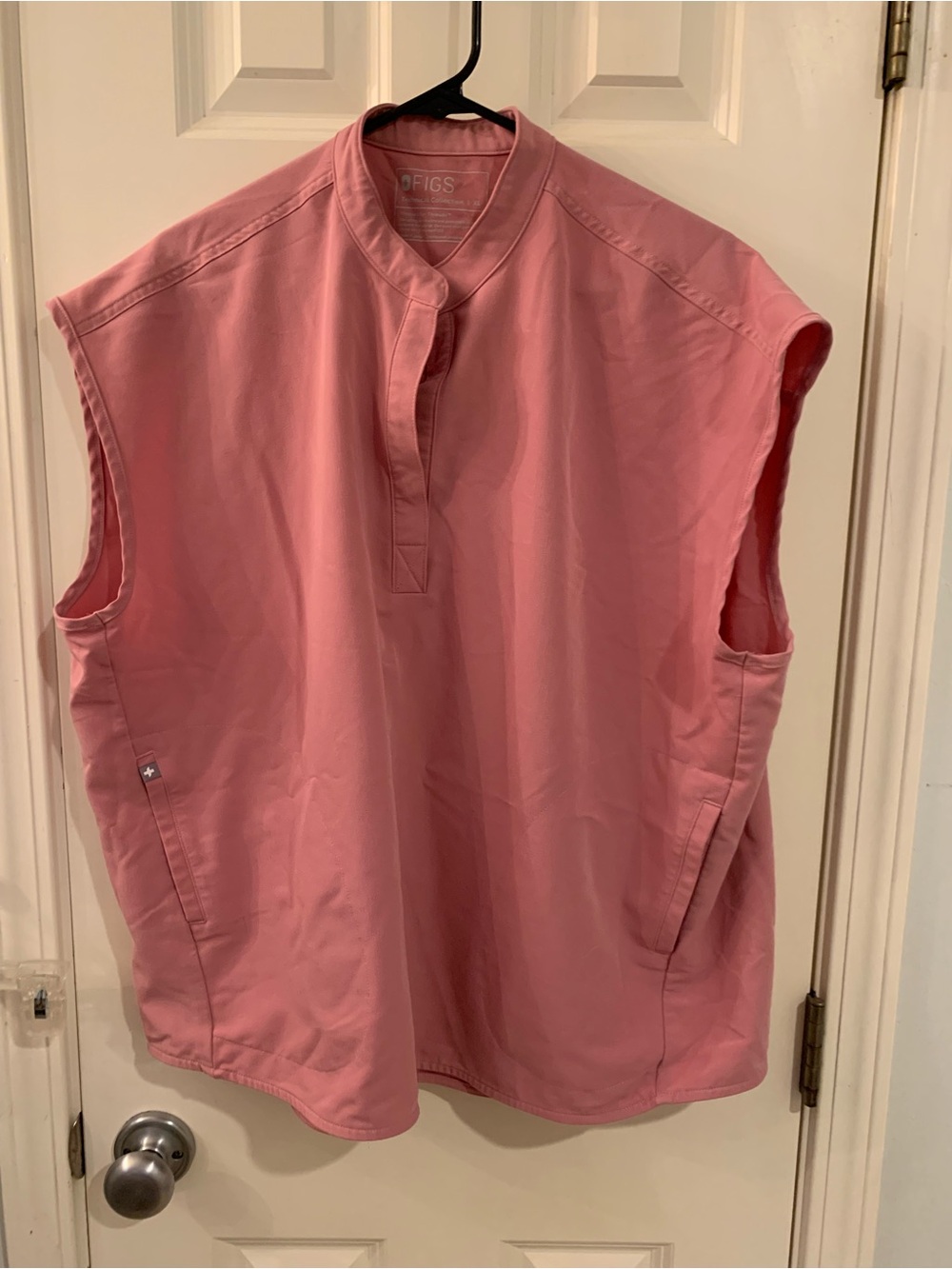 FIGS scrub top Sleeveless Henley Shirt - Dusty Rose